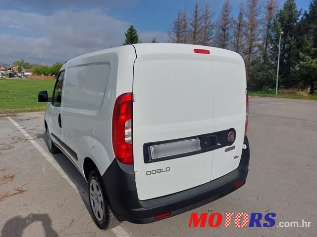 2015' Fiat Doblo 1.3 Jtdm Cargo photo #6