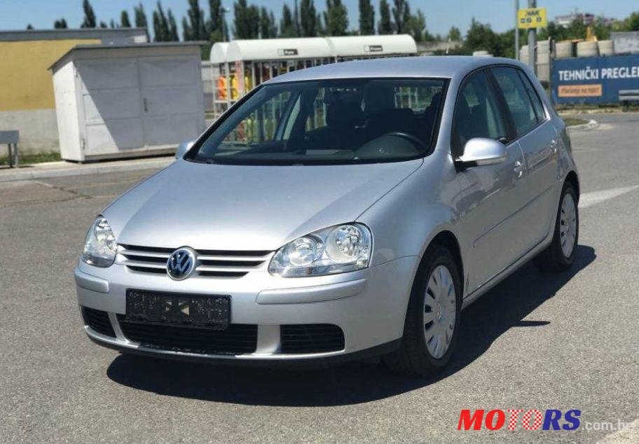 2007' Volkswagen Golf V 1,6 photo #2