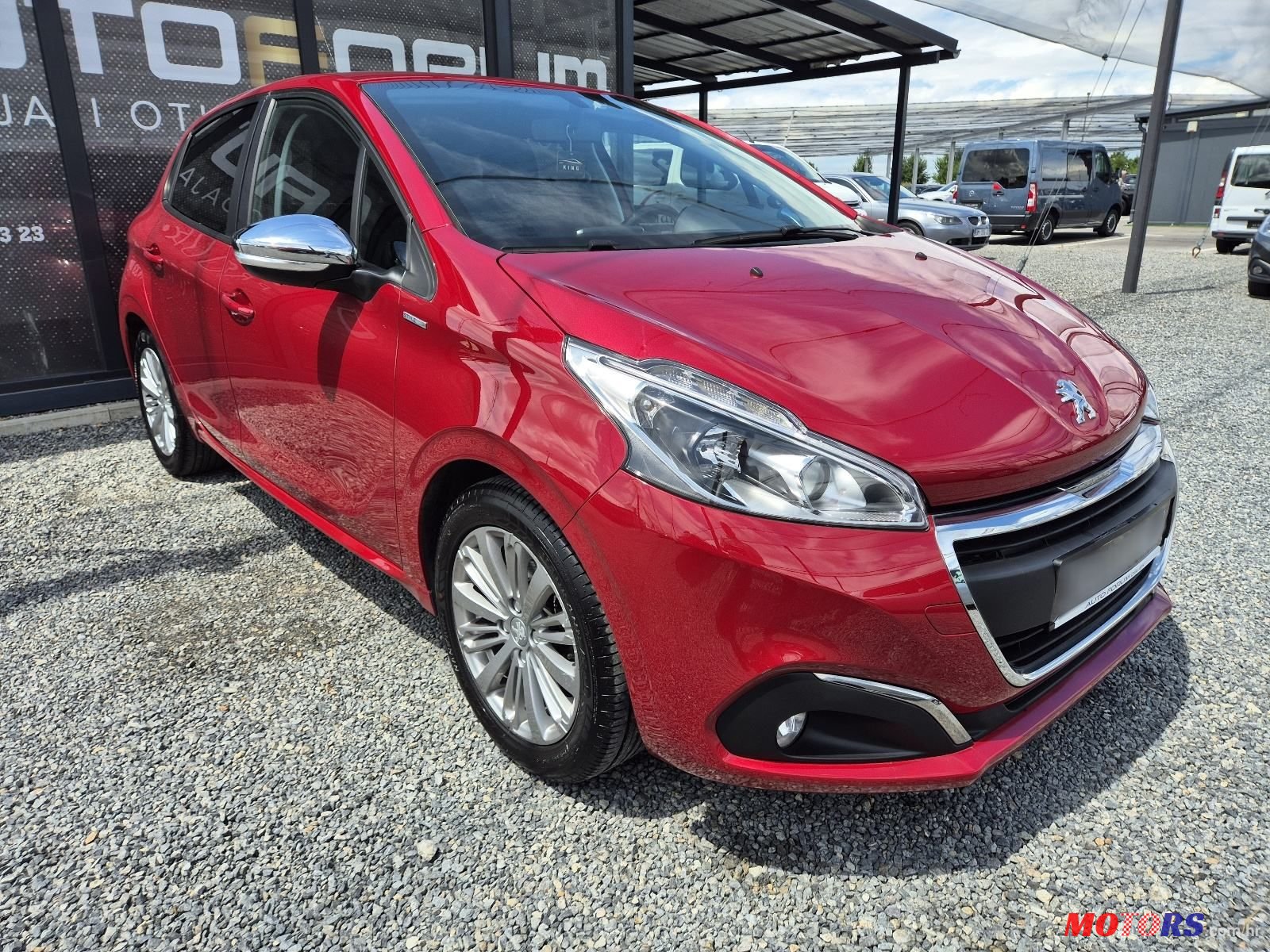 2017' Peugeot 208 1,2 photo #1