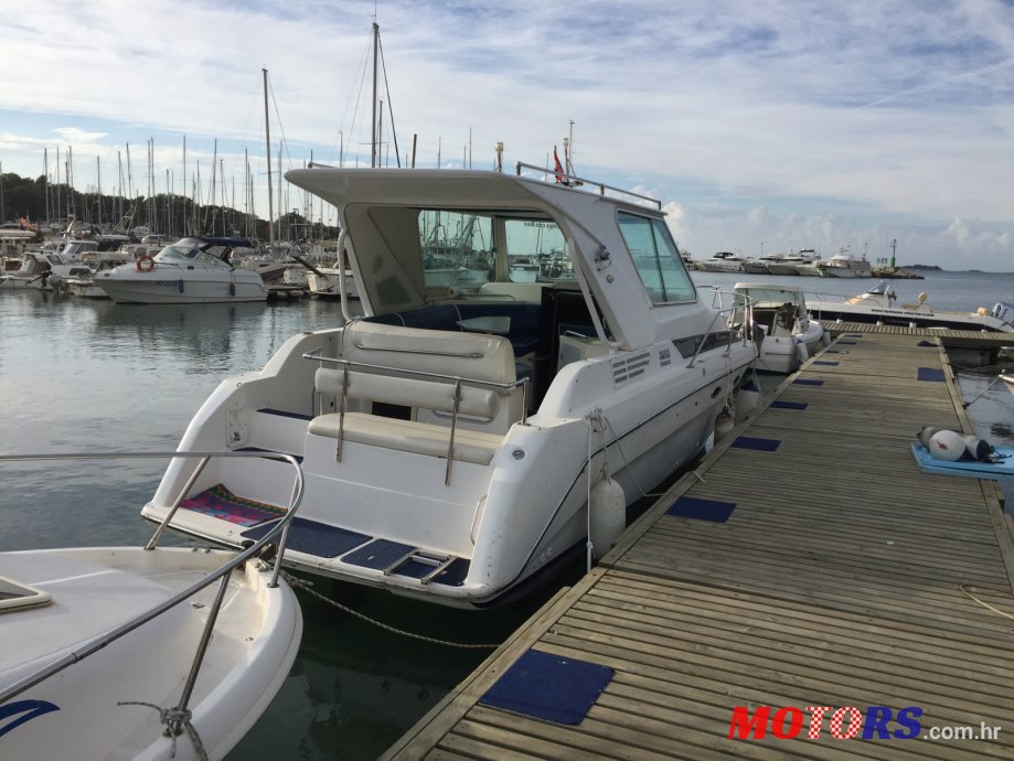 1992' Bayliner 3055 photo #1