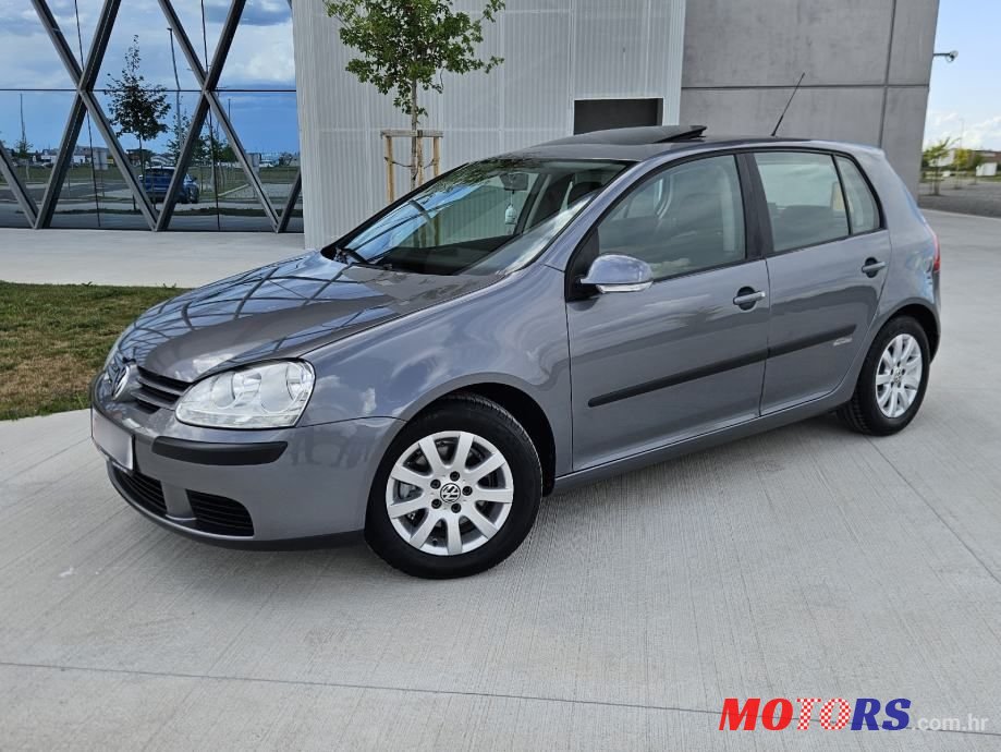 2008' Volkswagen Golf V 1,9 Tdi photo #1