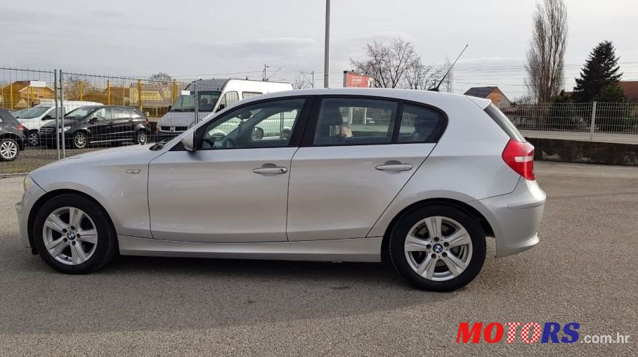 2011' BMW Serija 1 118D photo #1
