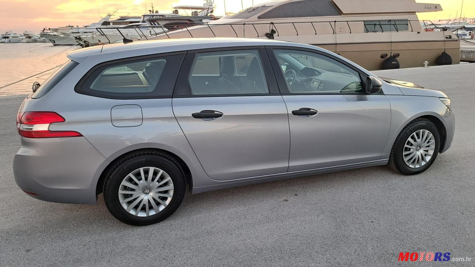2019' Peugeot 308 Sw photo #2