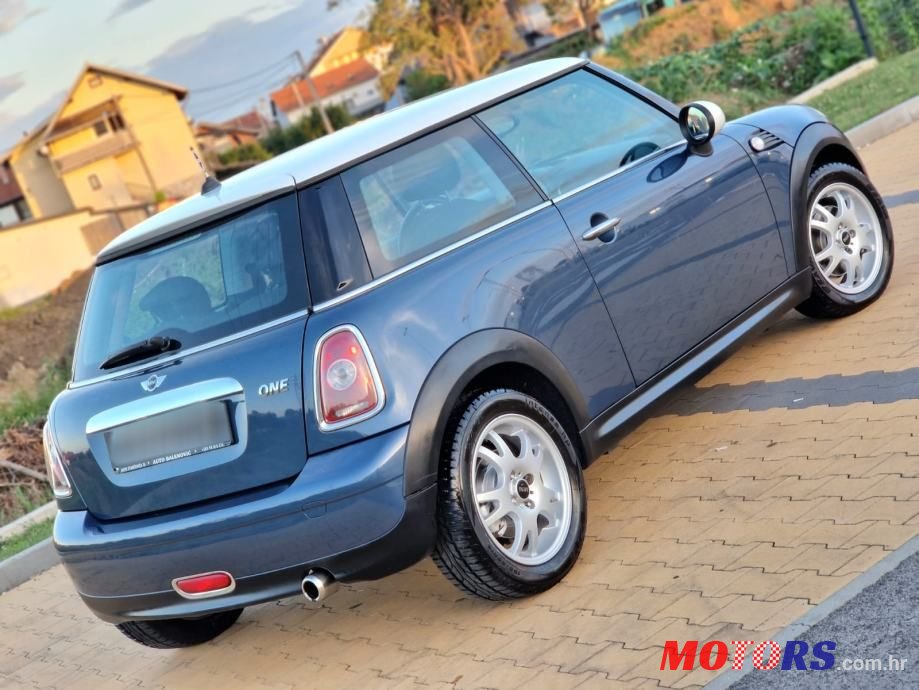 2009' MINI Cooper One photo #3
