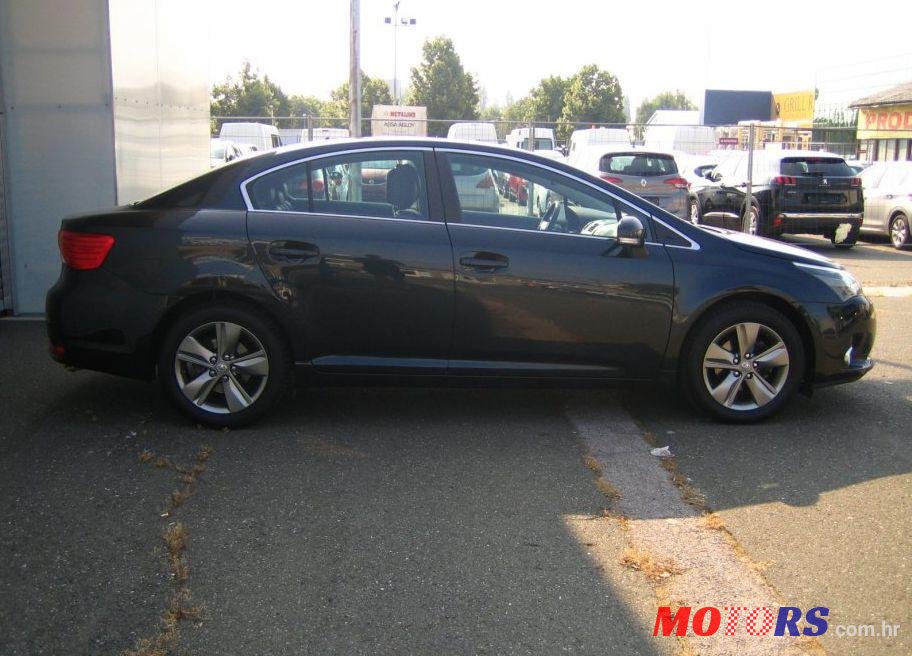 2015' Toyota Avensis 2,0 D-4D Sol photo #1