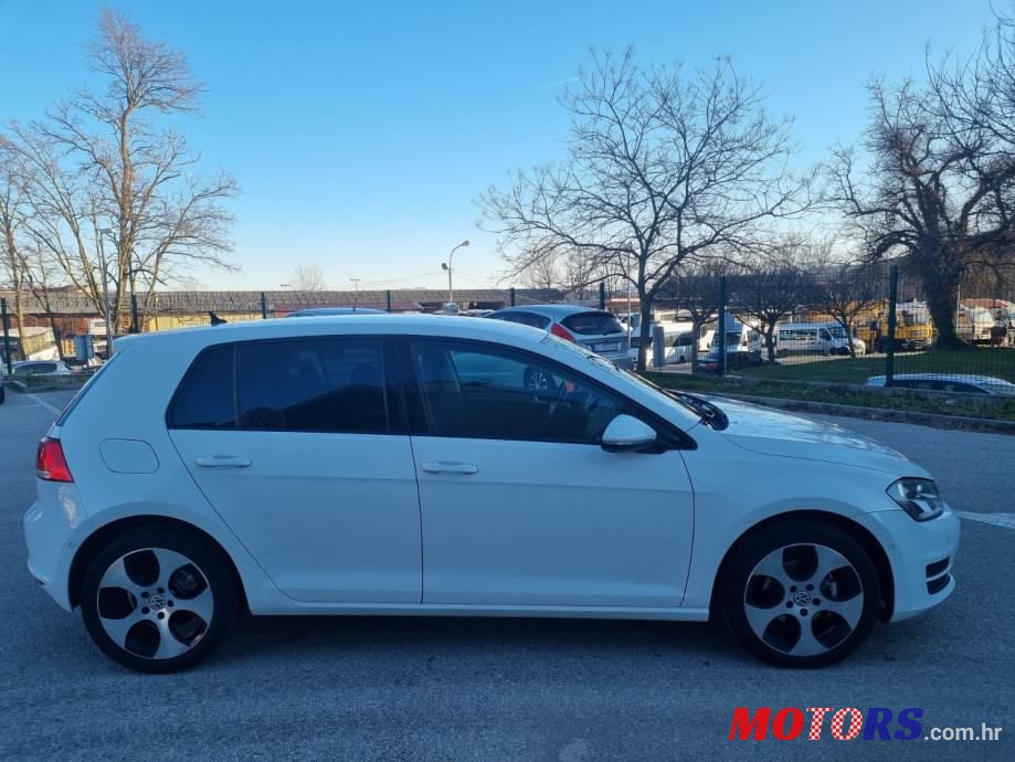 2015' Volkswagen Golf 7 1,6 Tdi photo #1