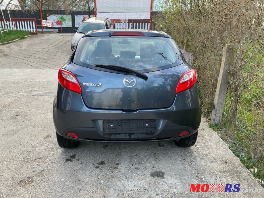 2010' Mazda 2 1.4 D photo #4