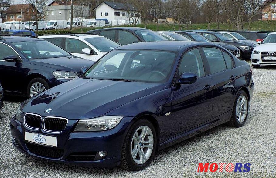 2011' BMW Serija 3 318D Sport photo #1