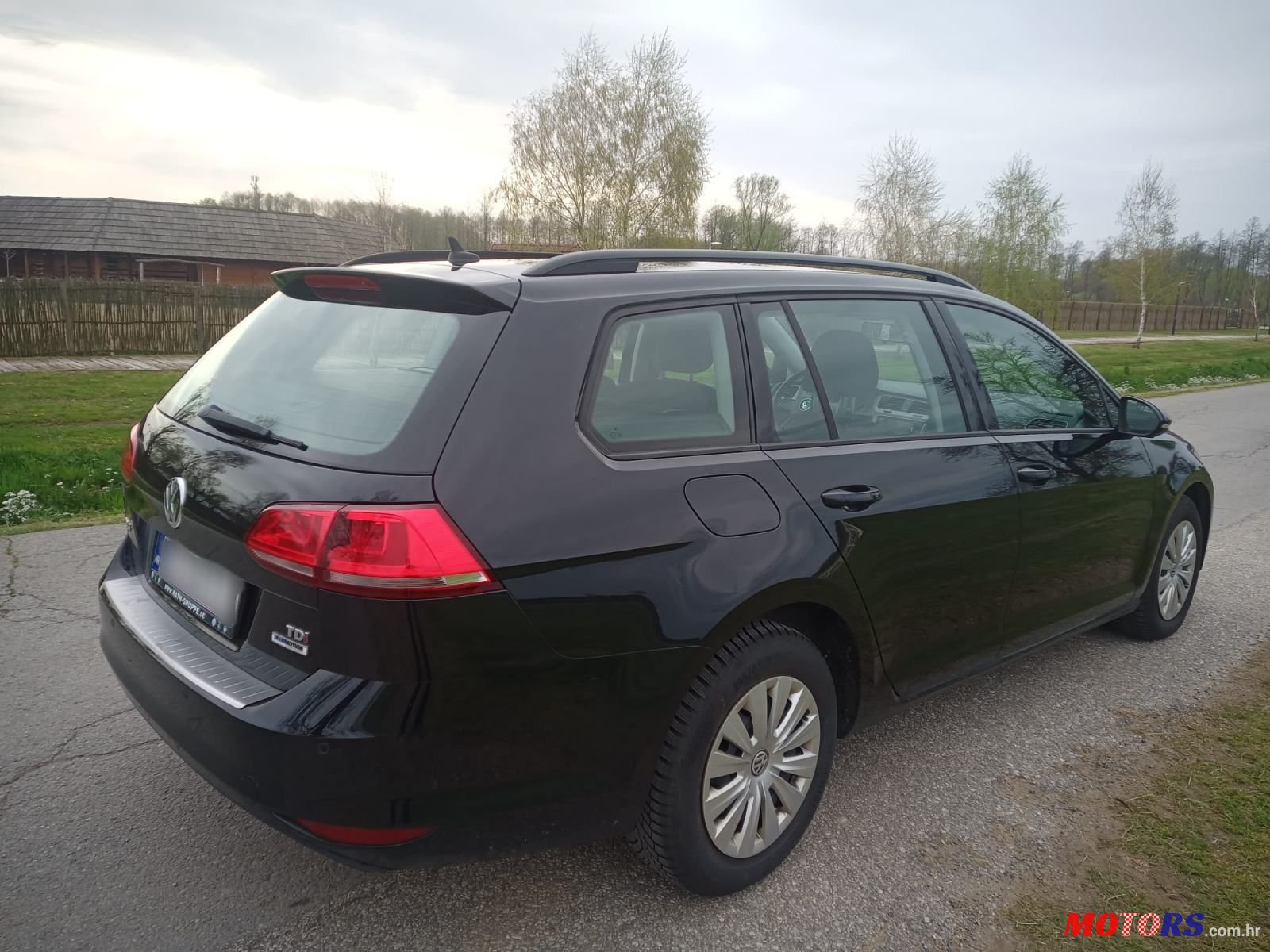 2014' Volkswagen Golf VII Variant photo #6