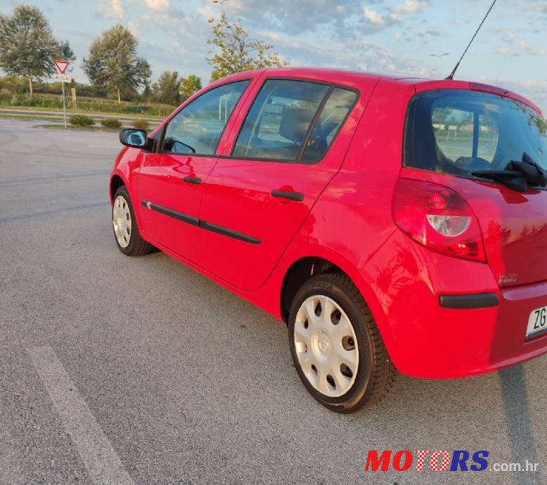 2007' Renault Clio 1,2 16V photo #4