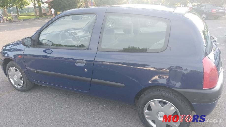 2001' Renault Clio 1,4 photo #3