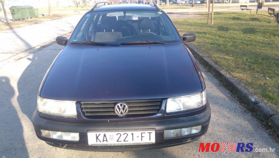 1994' Volkswagen Passat 2,0 Cl photo #1