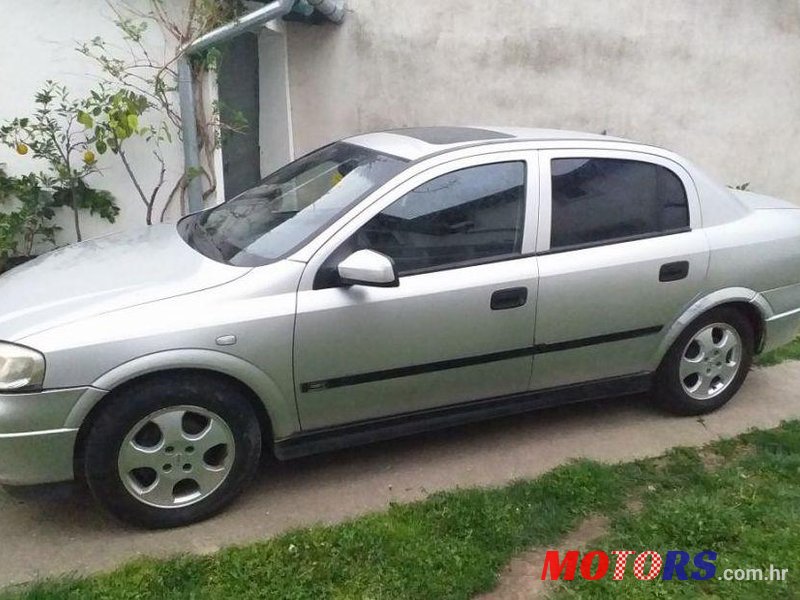 2000' Opel Astra 1,6 Club photo #1