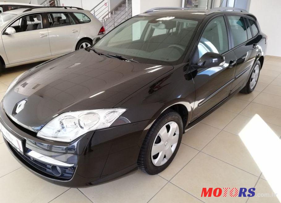 2008' Renault Laguna Grandtour photo #1