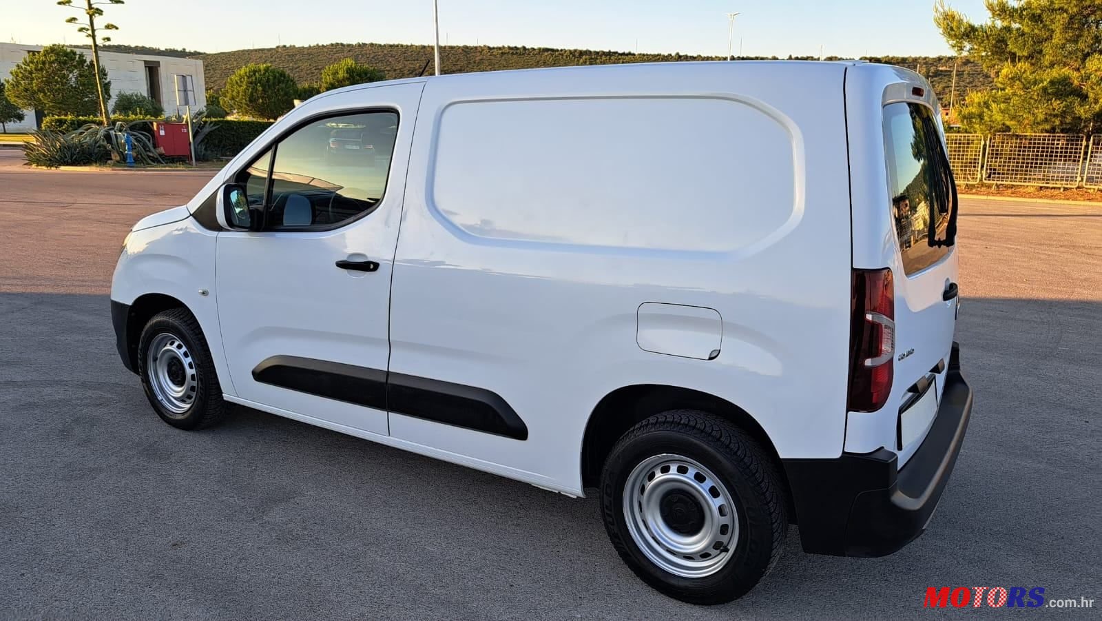 2021' Opel Combo 1,5 D L1H1 photo #5