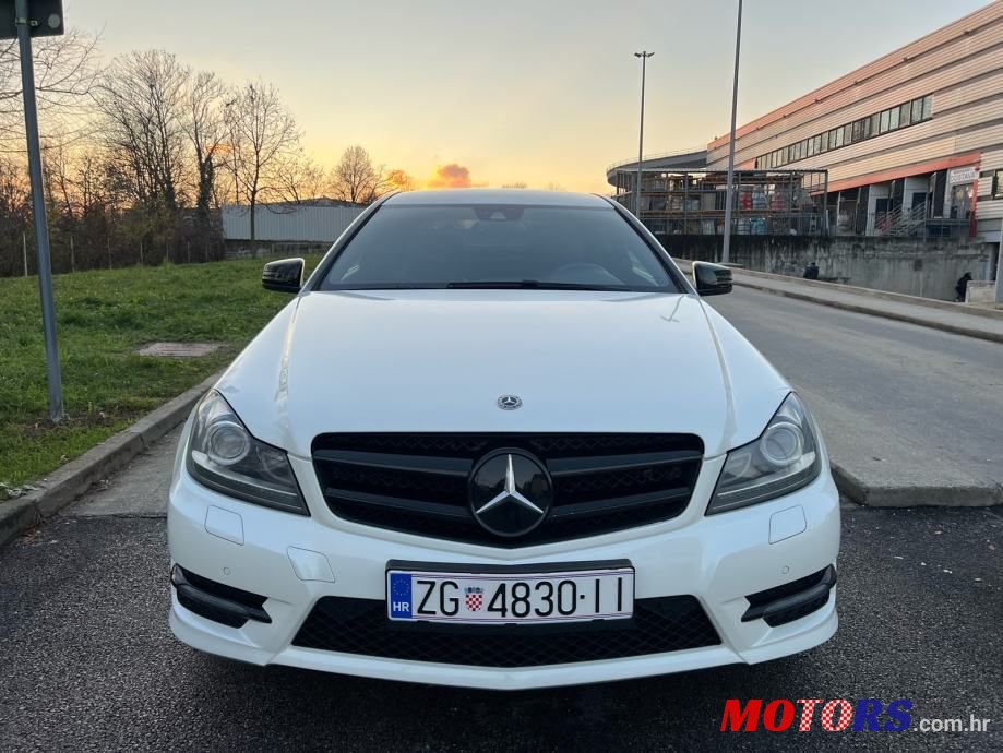 2013' Mercedes-Benz C-Klasa 220 photo #2