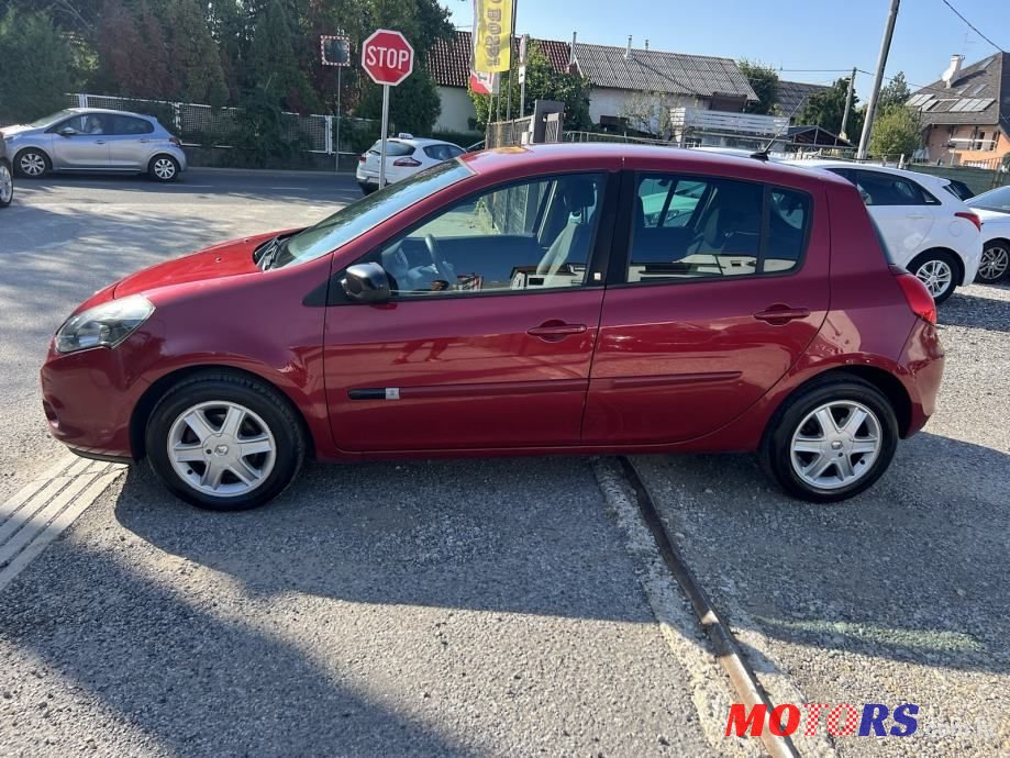 2010' Renault Clio 1,5 Dci photo #6