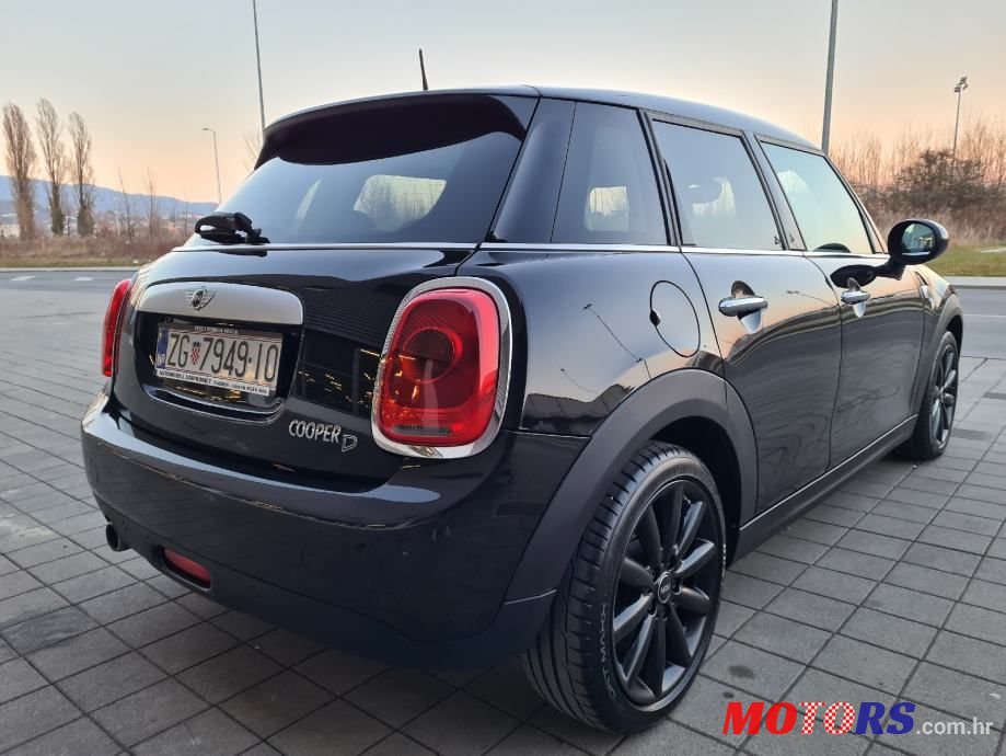 2016' MINI Cooper Cooper D photo #5