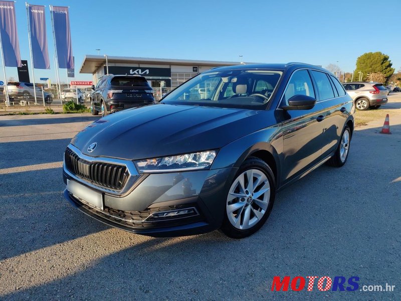 2021' Skoda Octavia photo #1