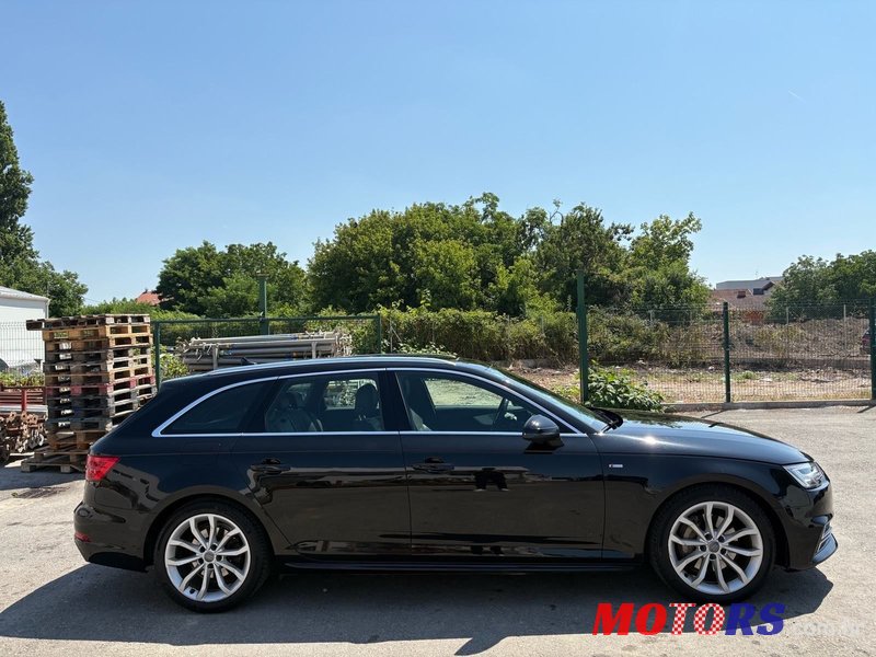 2017' Audi A4 Avant photo #2