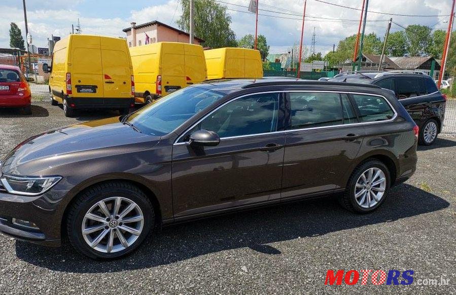 2016' Volkswagen Passat Variant photo #1
