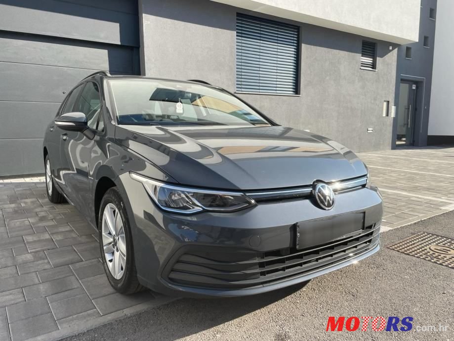 2021' Volkswagen Golf VIII Variant photo #1