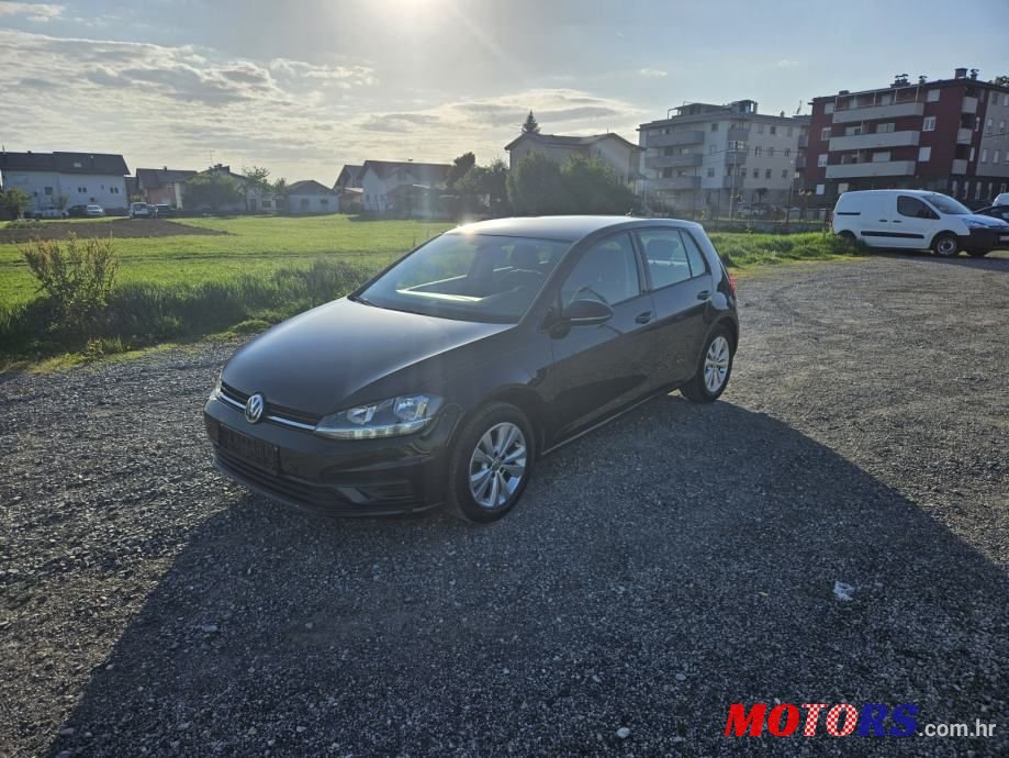 2018' Volkswagen Golf VII 1,6 Tdi Bmt photo #1