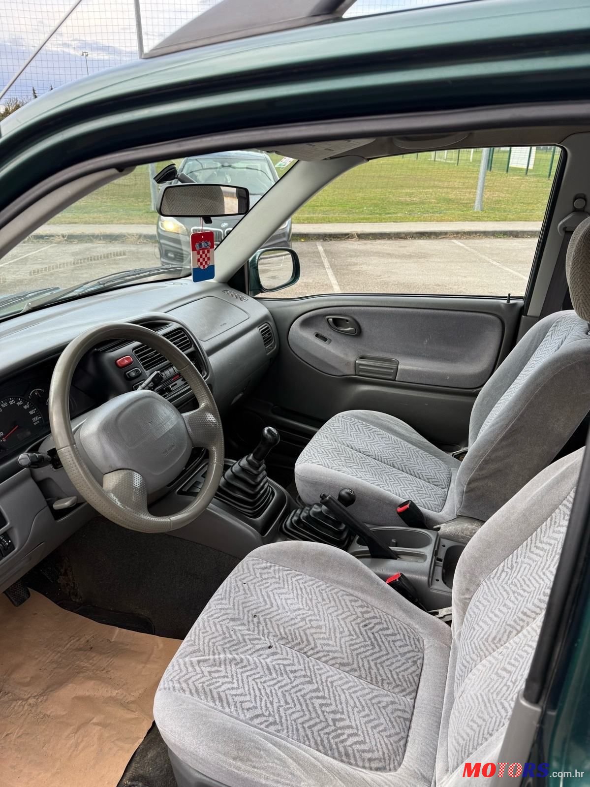 2003' Suzuki Vitara 1.6 Vx photo #6