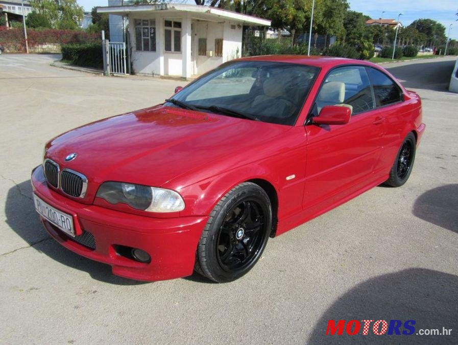 2002' BMW 3 Series 320Ci photo #2