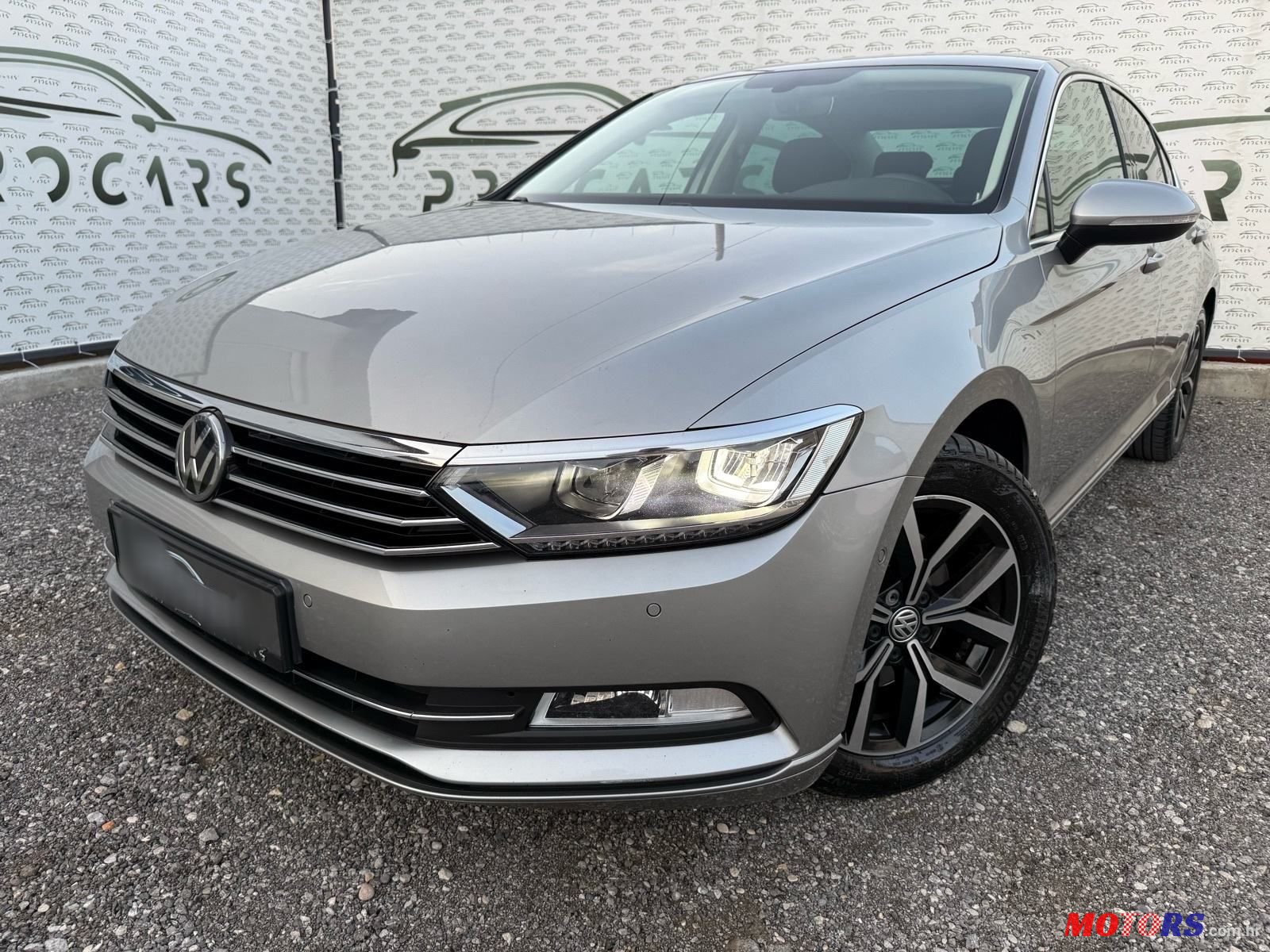 2016' Volkswagen Passat 2,0 Tdi Bmt Dsg photo #2