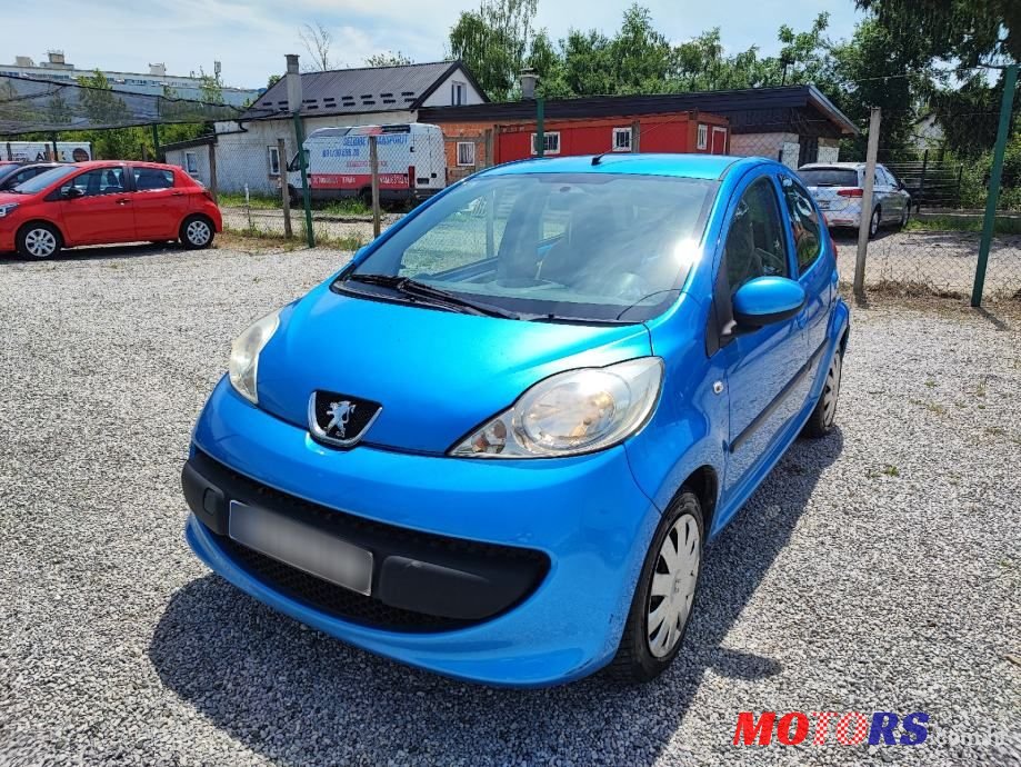 2008' Peugeot 107 1,0 photo #2