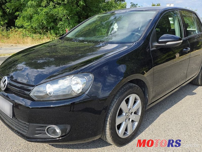 2010' Volkswagen Golf VI 1,6 Tdi photo #2