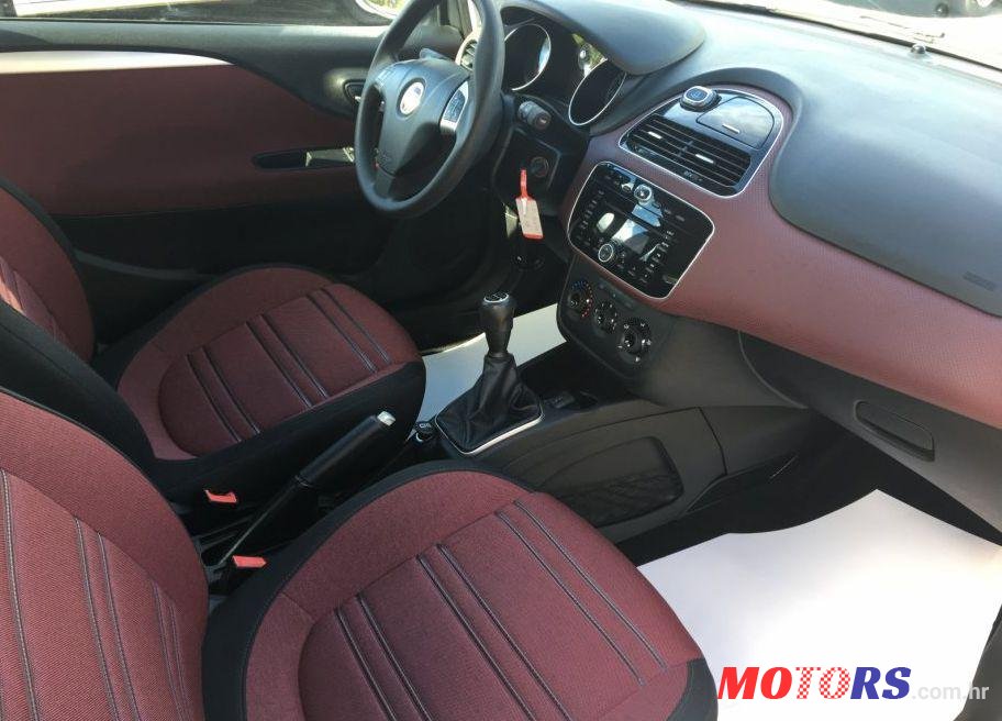 2010' Fiat Punto Evo 1,3 Multijet 16V photo #1