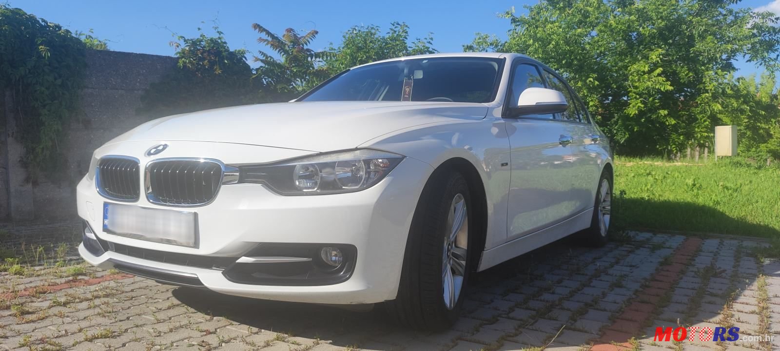 2012' BMW Serija 3 318D photo #1