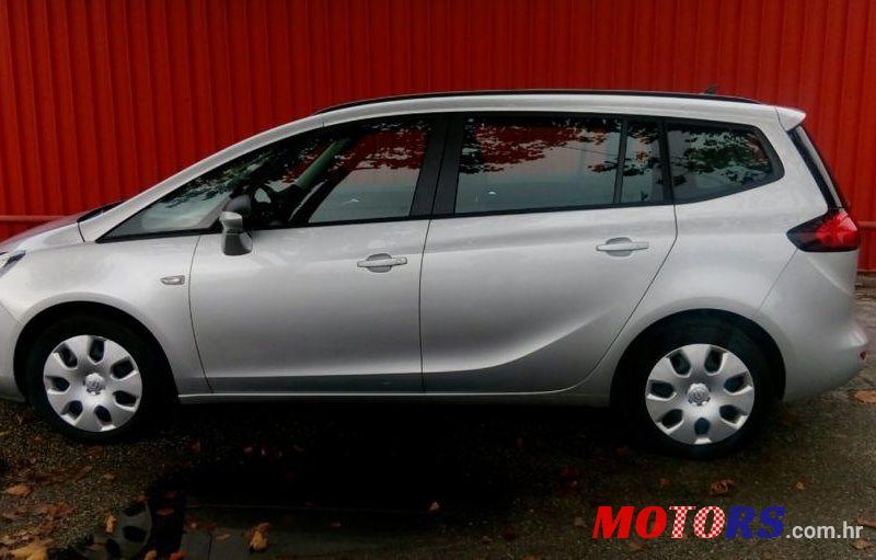 2012' Opel Zafira 2,0 photo #1