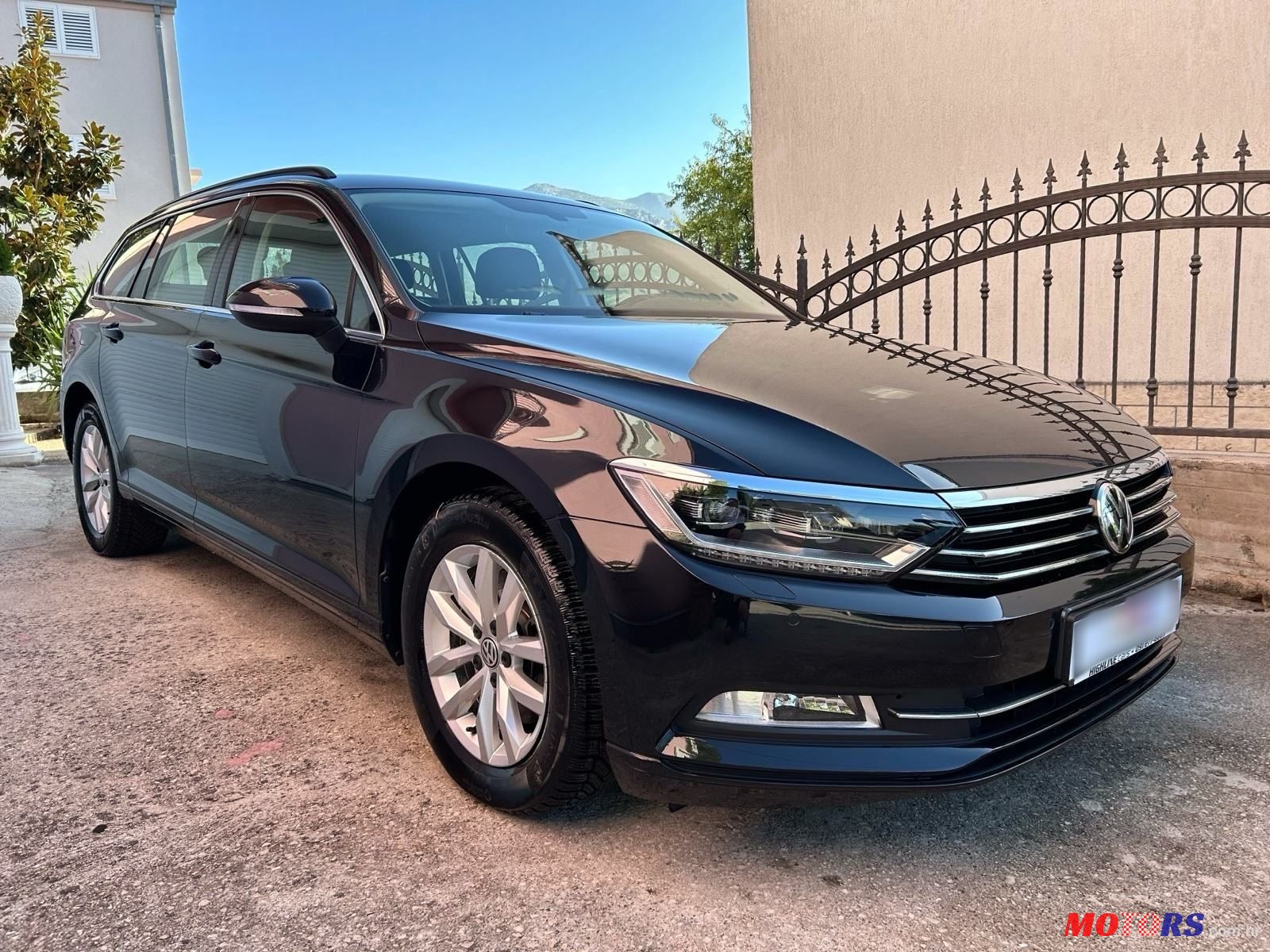 2019' Volkswagen Passat Variant photo #2