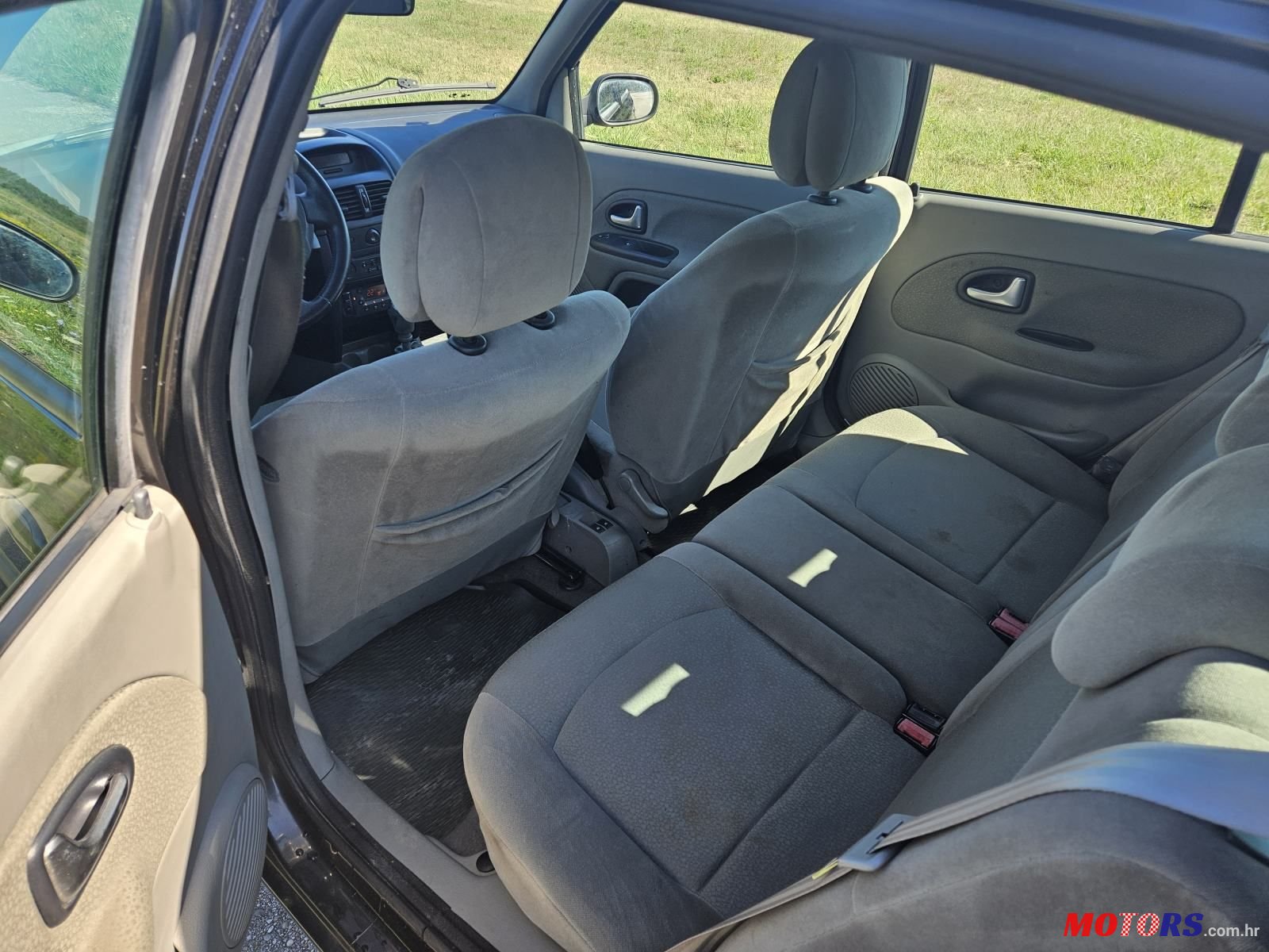 2004' Renault Clio 1,5 Dci photo #2