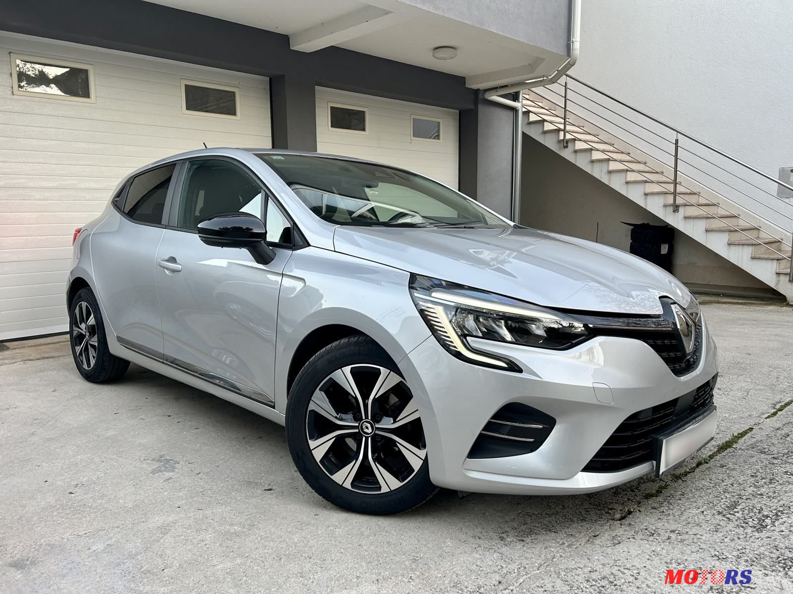 2023' Renault Clio Tce photo #3