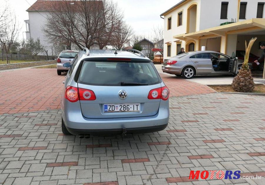 2006' Volkswagen Passat Variant 2,0 Tdi photo #2