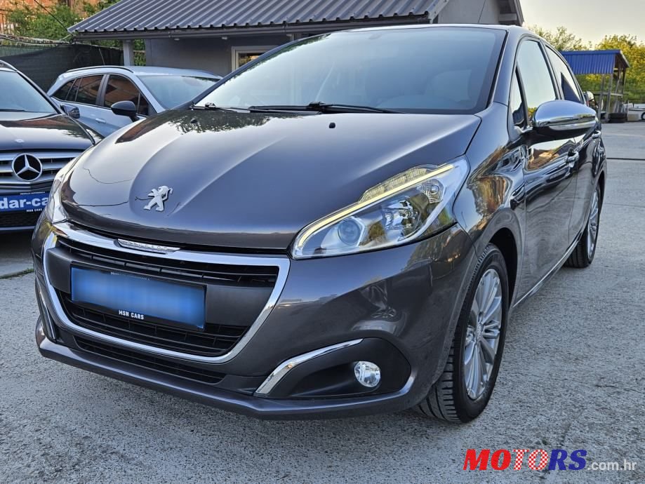 2018' Peugeot 208 1,2 Puretech photo #2