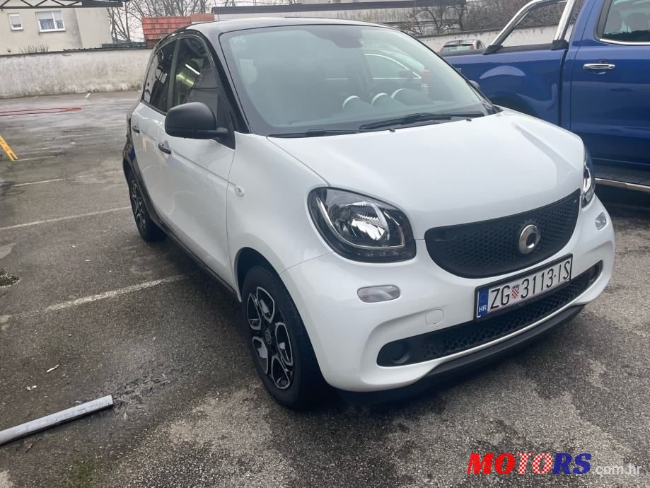 2019' Smart Forfour photo #1