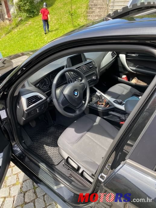 2011' BMW Serija 1 116D photo #2