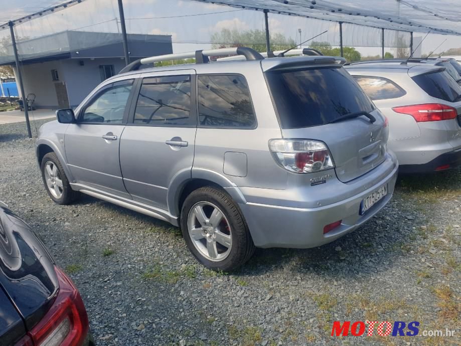 2007' Mitsubishi Outlander photo #4