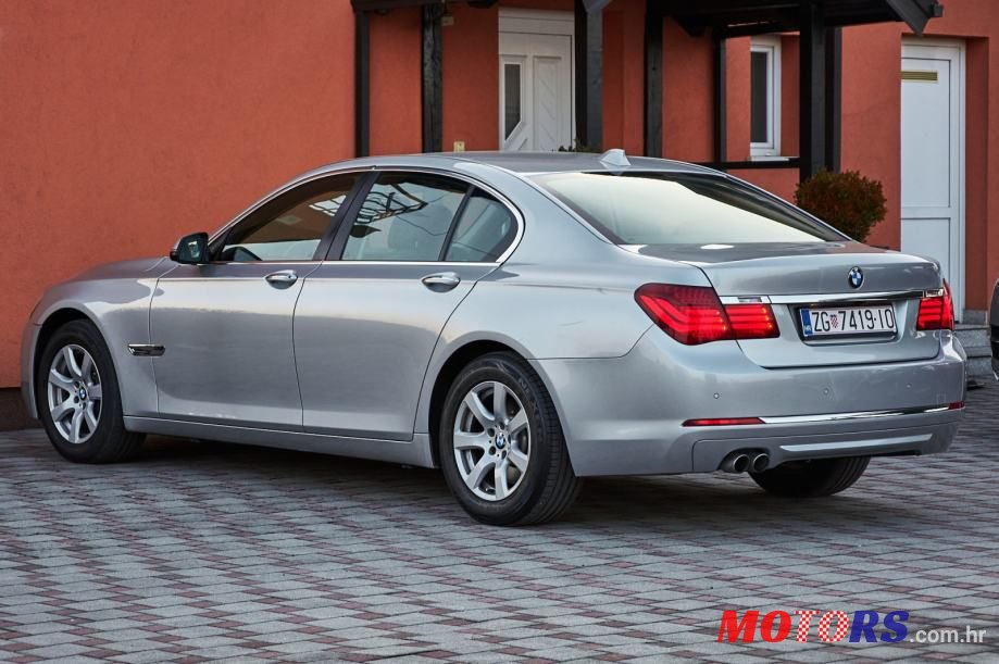 2012' BMW Serija 7 730D photo #5