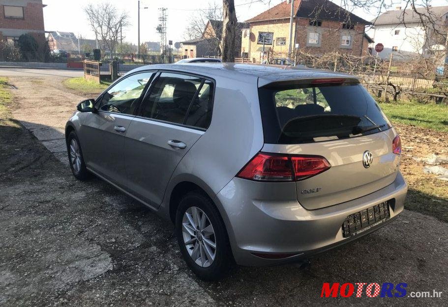 2013' Volkswagen Golf VII photo #1