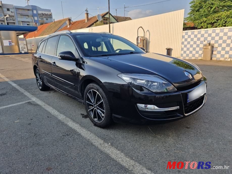 2014' Renault Laguna Break photo #3