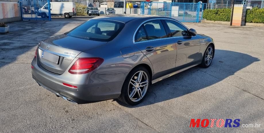 2017' Mercedes-Benz E-Klasa 220 photo #4