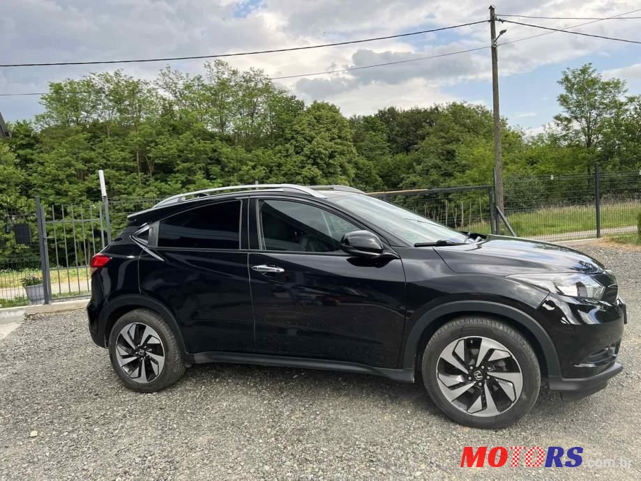 2018' Honda HR-V photo #2