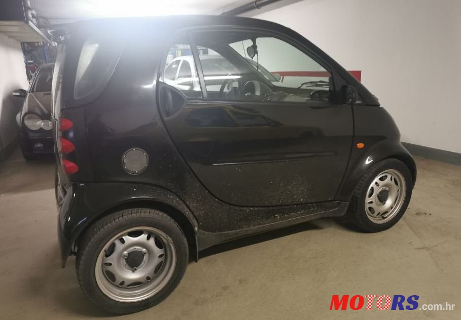 2002' Smart Fortwo Coupe Smart Cdi photo #1