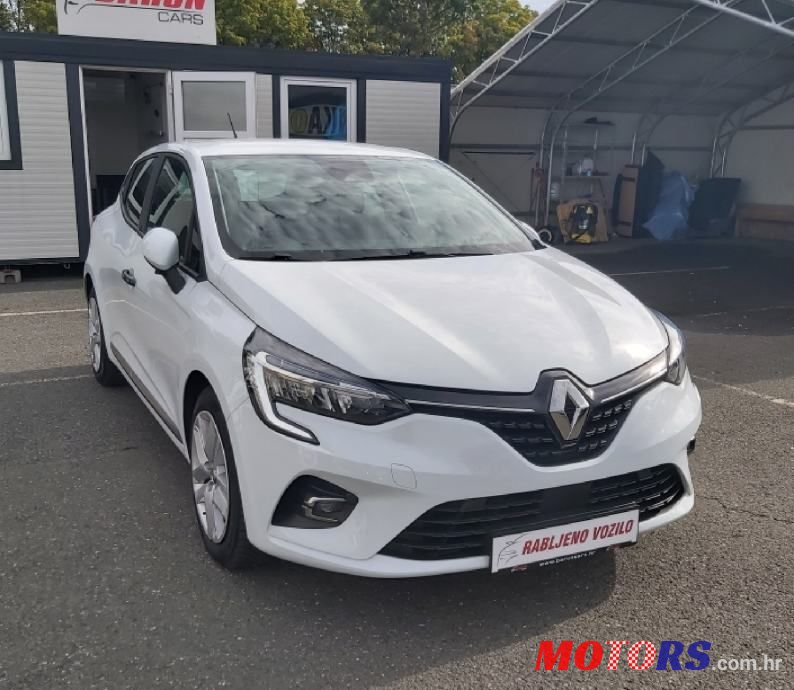 2021' Renault Clio E-Tech photo #3